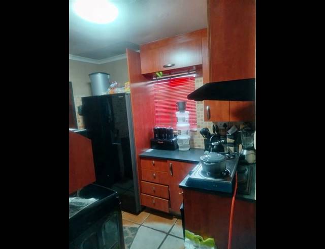 2 BEDROOM HOUSE FOR SALE IN GROBLERPARK